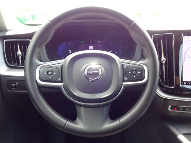 Volvo  B5 Momentum Pro AHK Standhzg ACC Google