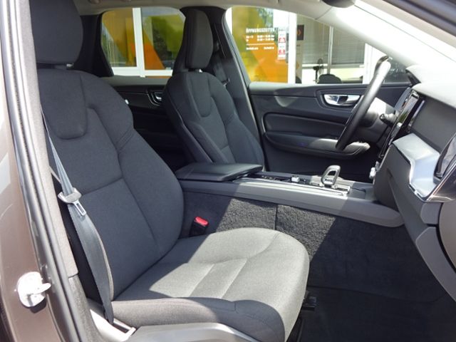 Volvo  B5 Momentum Pro AHK Standhzg ACC Google