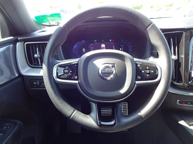 Volvo  T8 R Design Plug-In Luftfw ACC HUD PANO 360