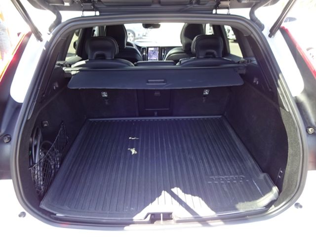 Volvo  T8 R Design Plug-In Luftfw ACC HUD PANO 360