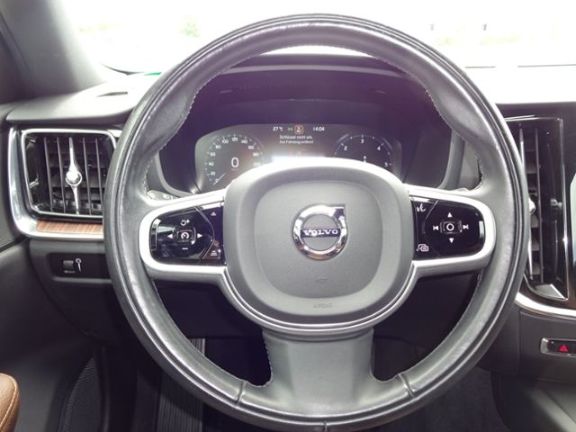 Volvo  PRO B4 AWD AT Leder-braun