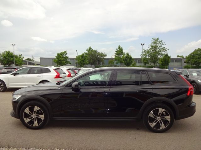 Volvo  PRO B4 AWD AT Leder-braun