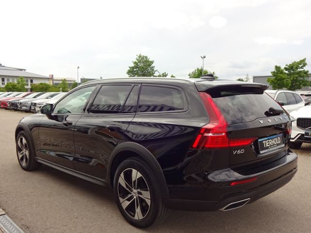 Volvo  PRO B4 AWD AT Leder-braun