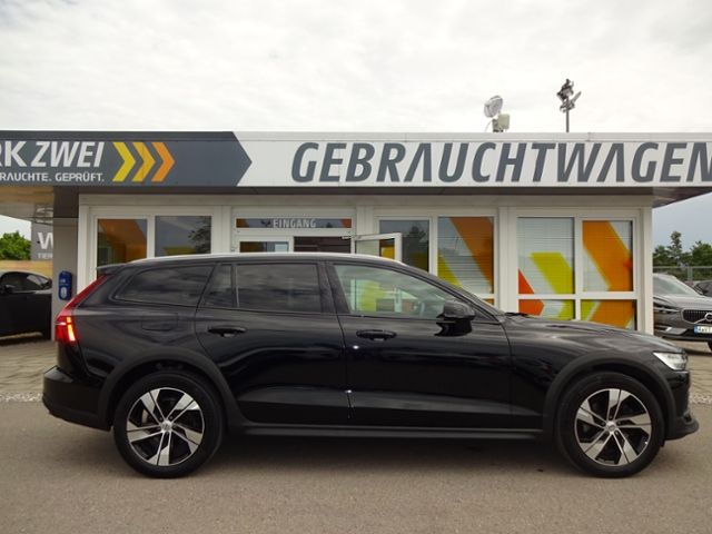 Volvo  PRO B4 AWD AT Leder-braun