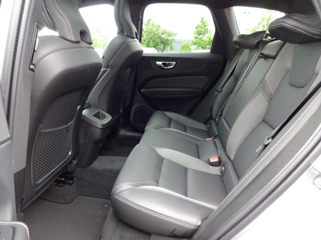 Volvo  B4 Plus Dark AWD ACC PANO BLIS 360°