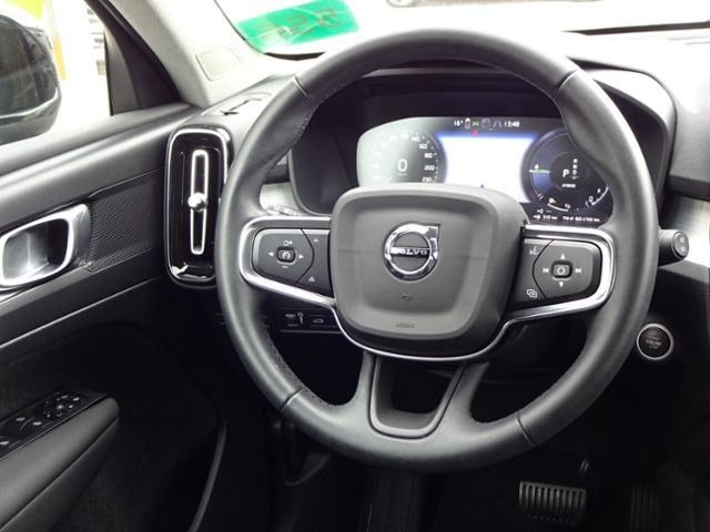 Volvo  T4 Core Plug-In 2WD Navi Kamera Tempomat