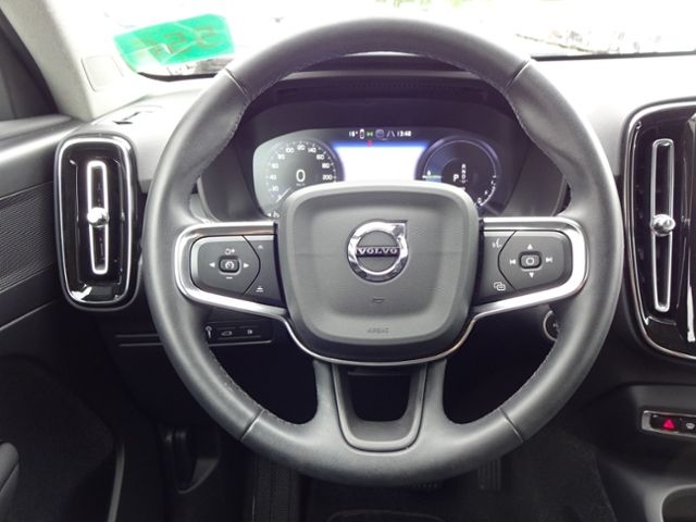 Volvo  T4 Core Plug-In 2WD Navi Kamera Tempomat