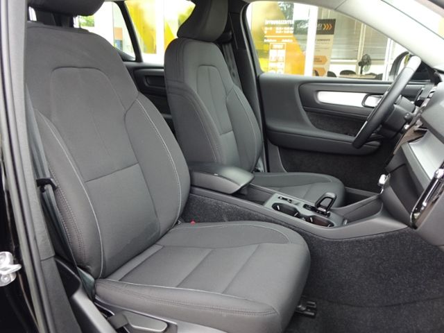 Volvo  T4 Core Plug-In 2WD Navi Kamera Tempomat