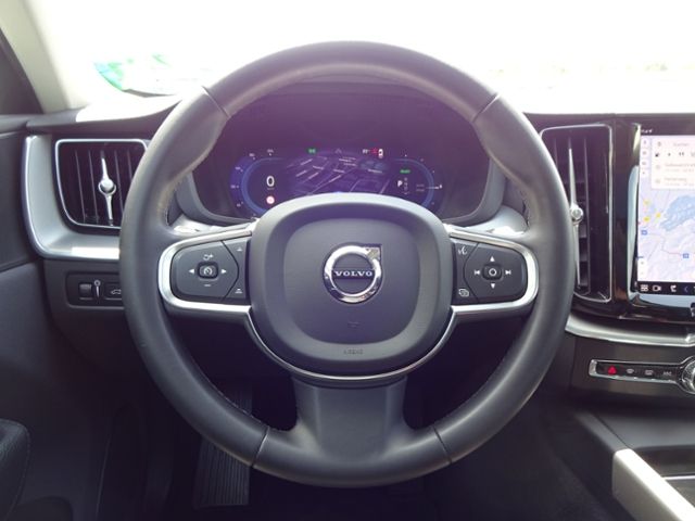 Volvo  T6 Inscription Plug-In AHK Google ACC Pano