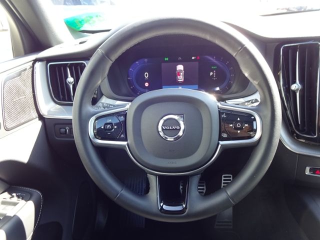 Volvo  T6 R Design Plug-In AWD ACC PANO Google 360