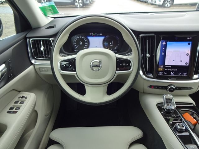 Volvo  T6 Plus Bright Plug-In AWD AHK Leder weiß