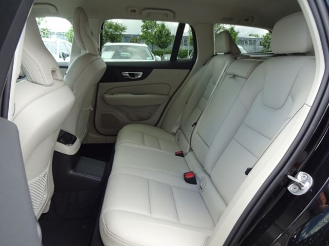 Volvo  T6 Plus Bright Plug-In AWD AHK Leder weiß