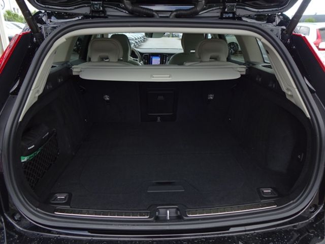 Volvo  T6 Plus Bright Plug-In AWD AHK Leder weiß
