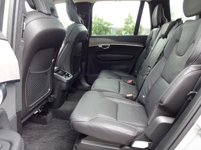 Volvo  B5 Ultimate Dark AHK 7Sitze HUD ACC 360°