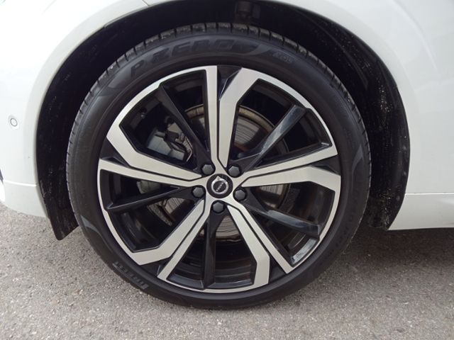 Volvo  B5 Ultimate Dark AWD 360° Head Up Pano ACC