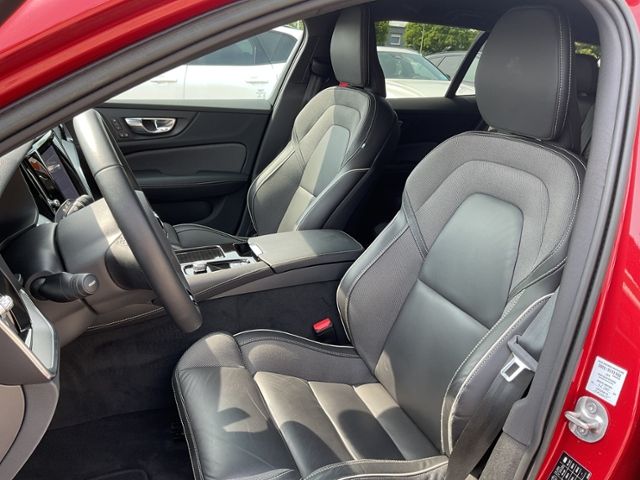 Volvo  T6 Plus Dark Plug-In AWD AHK Kamera Google