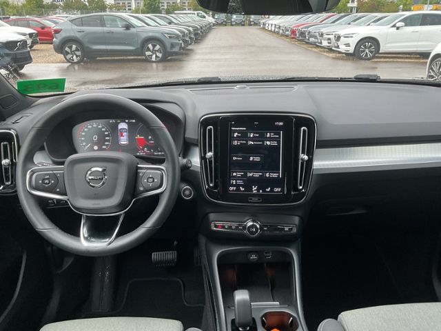 Volvo  T4 Core Plug-In 2WD AHK 360° Navi Keyless