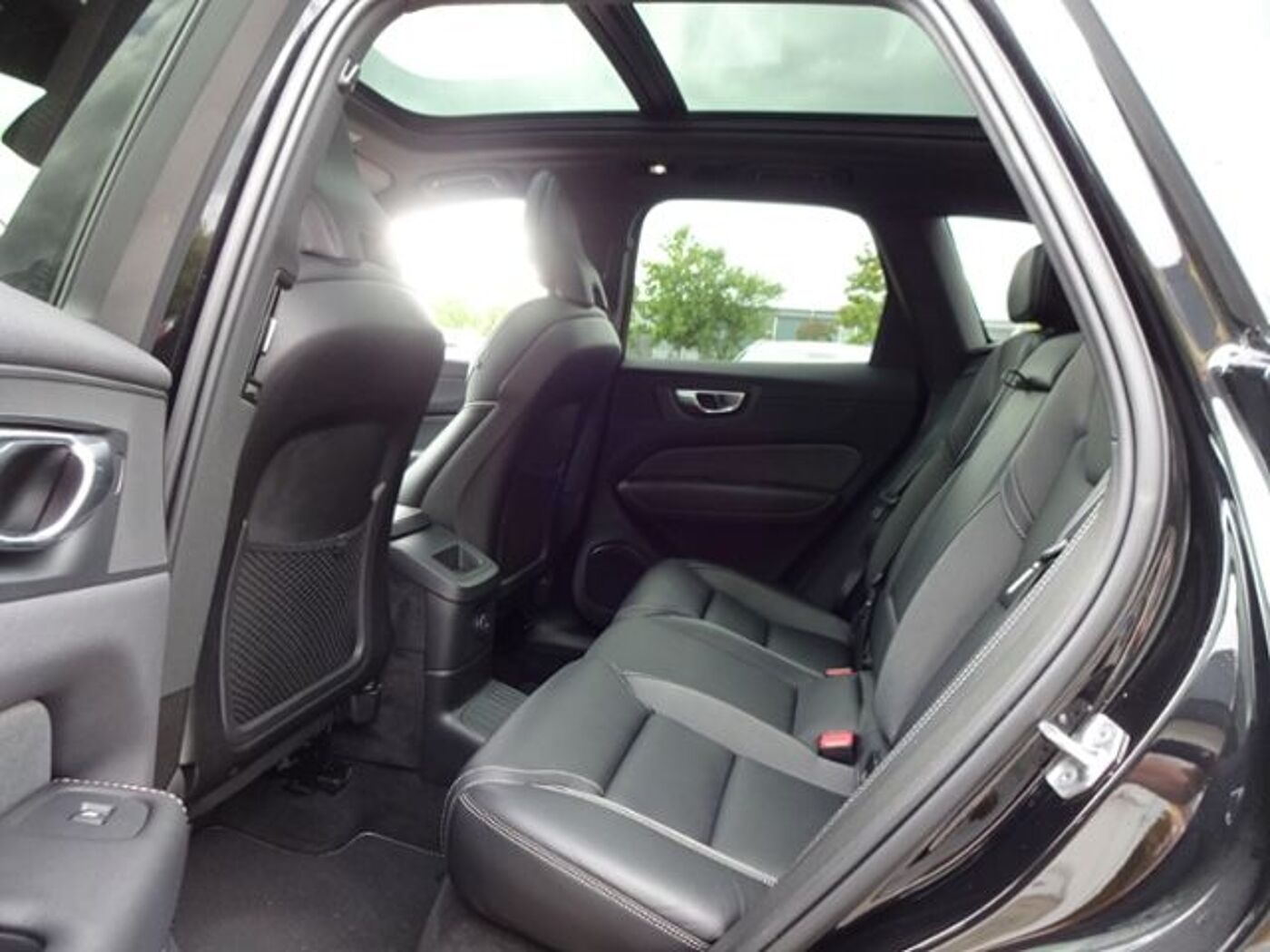Volvo  T6 R Design Plug-In AWD AHK Google PANO ACC