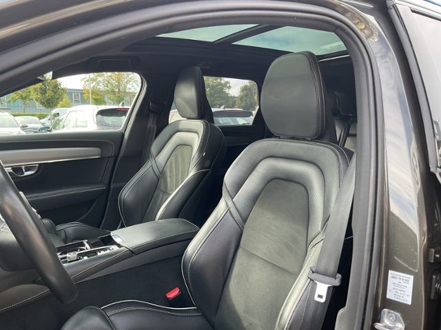 Volvo  T8 R Design Plug-In AWD AHK PANO ACC