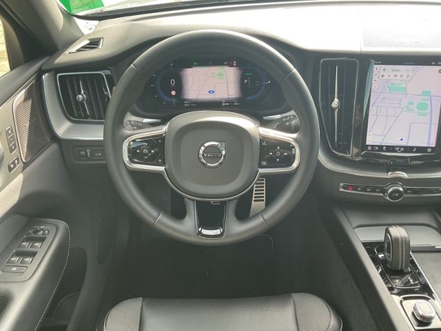 Volvo  R Design T6 GOOGLE AWD ACC 360° AHK