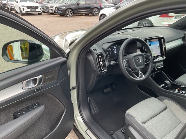 Volvo  T2 Plus Dark 2WD AT ACC Navi Kamera Memory