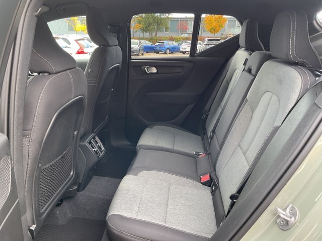 Volvo  T2 Plus Dark 2WD AT ACC Navi Kamera Memory