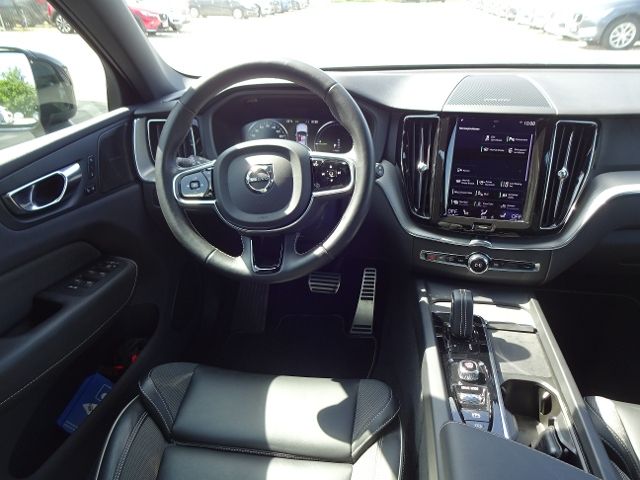 Volvo  T8 R Design Recharge Plug-In HUD Pano STDHZ