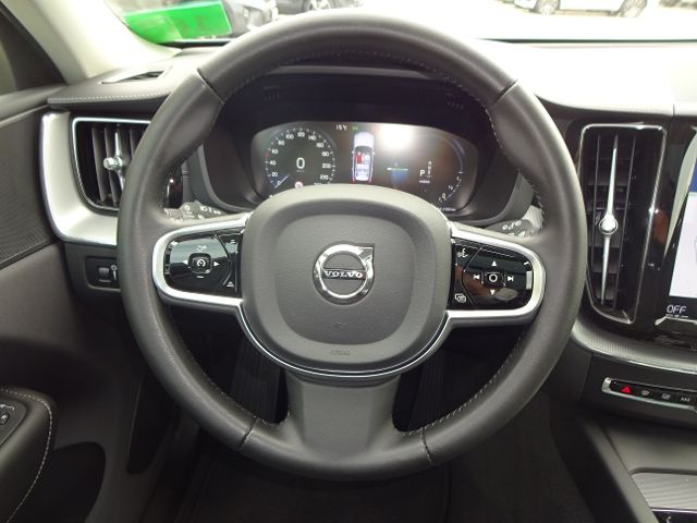 Volvo  T8 Inscription Plug-In AWD ACC Pano HUD 19'