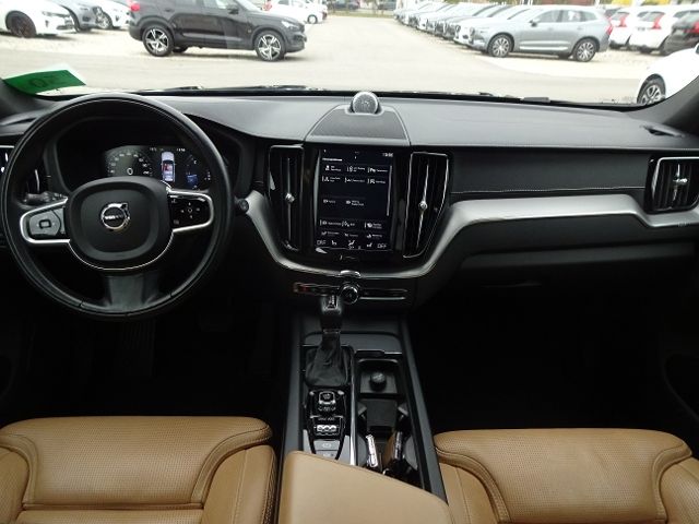 Volvo  D5 Inscription AWD Standhz ACC HUD Pano B&W