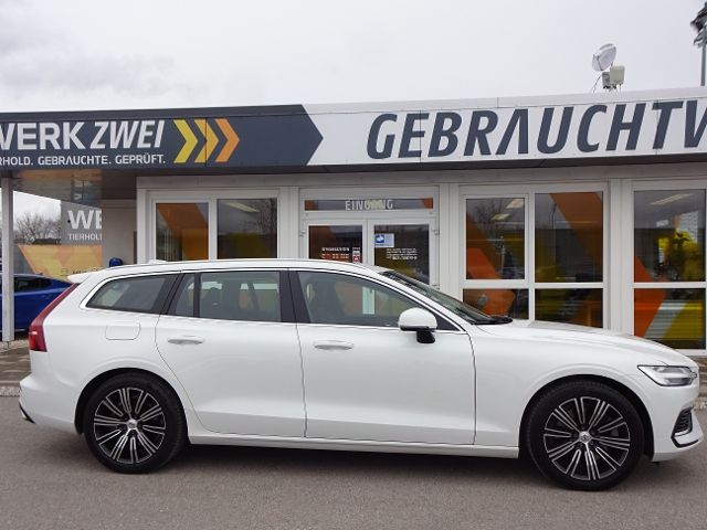 Volvo  T8 Inscription Plug-In AWD AHK Pano BLIS