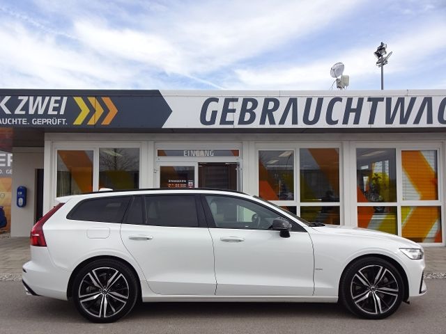 Volvo  T8 R Design Plug-In AWD AHK Kamera 19'