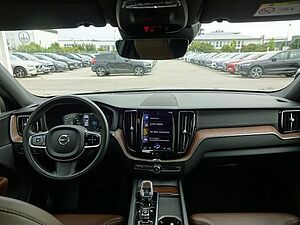 Volvo  T6 Inscription Plug-In AWD HUD ACC Luftfw P