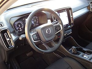 Volvo  D3 Momentum 2WD ACC BLIS Navi Kamera