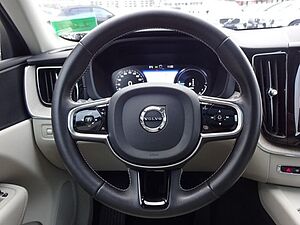 Volvo  T8 Inscription Plug-In AWD ACC 360° PANO