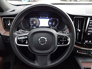 Volvo  T6 Inscription Plug-In AWD PANO 360° Leder