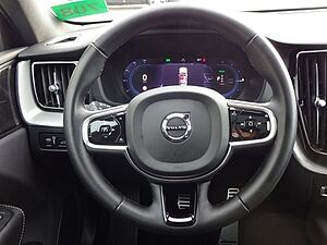 Volvo  T6 R Design Plug-In AWD PANO HUD ACC Google