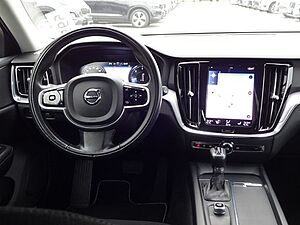 Volvo  D3 Momentum BLIS NAVI ALLWETTERREIFEN