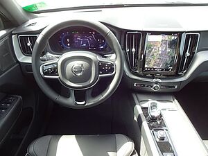 Volvo  B4 Ultimate AWD LUFTFW STANDHZ PANO HUD 22'