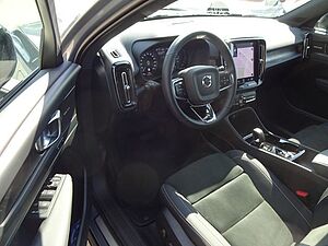 Volvo  T5 Plus Dark Plug-In ACC BLIS 360° HK 18'
