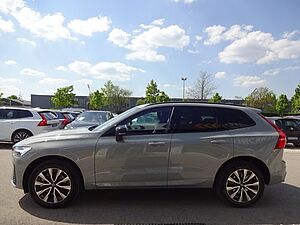 Volvo  B4 Plus Dark 2WD AHK STANDHZ PANO ACC