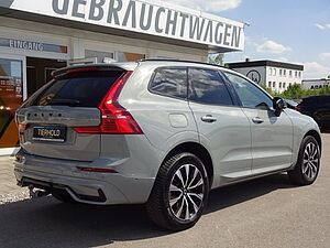 Volvo  B4 Plus Dark 2WD AHK STANDHZ PANO ACC