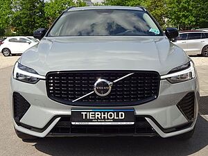 Volvo  B4 Plus Dark 2WD AHK STANDHZ PANO ACC