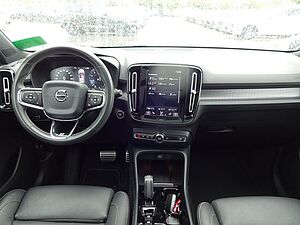 Volvo  T4 R Design 2WD ACC PANO 360° STANDHZ