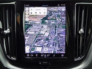 Volvo  B4 Momentum Pro AWD AHK ACC HUD 360° Google