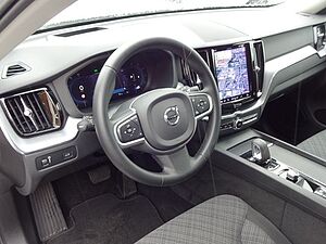 Volvo  B4 Momentum Pro AWD AHK ACC HUD 360° Google