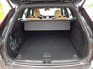 Volvo  T8 Inscription Plug-In AWD ACC B&W PANO HUD