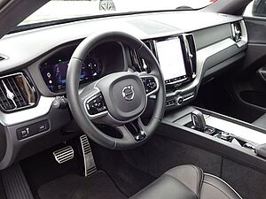 Volvo  B4 R Design AWD ACC PANO 360° Google HK