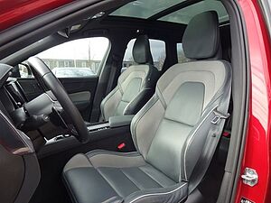 Volvo  B5 R Design AWD Luftfw ACC HUD Standhz PANO