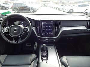 Volvo  B5 R Design AWD Luftfw ACC HUD Standhz PANO