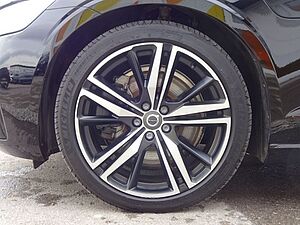 Volvo  T6 R Design Plug-In AWD ACC HUD PANO 360°